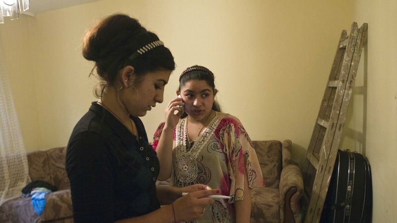 Une jeune Rom de 15 ans expulsée peut rentrer en France.  Mais sans famille